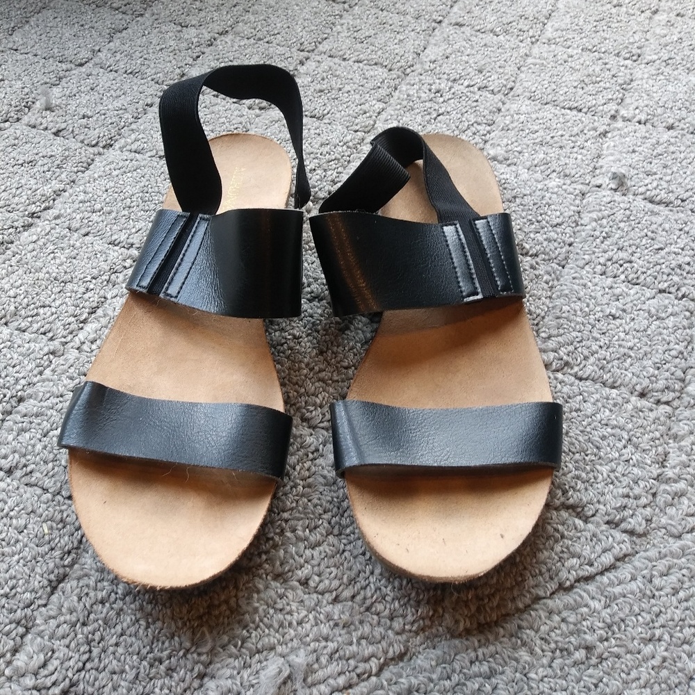 Black Merona size 11 sandals
